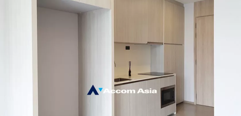  2 Bedrooms  Condominium For Sale in Sukhumvit, Bangkok  near BTS Ekkamai (AA32622)