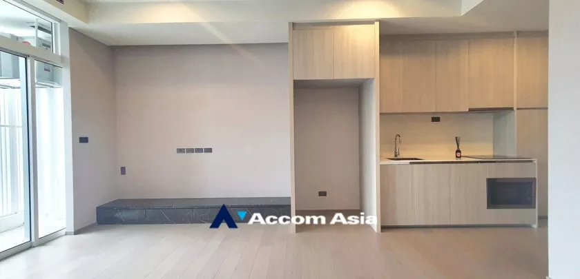  2 Bedrooms  Condominium For Sale in Sukhumvit, Bangkok  near BTS Ekkamai (AA32623)