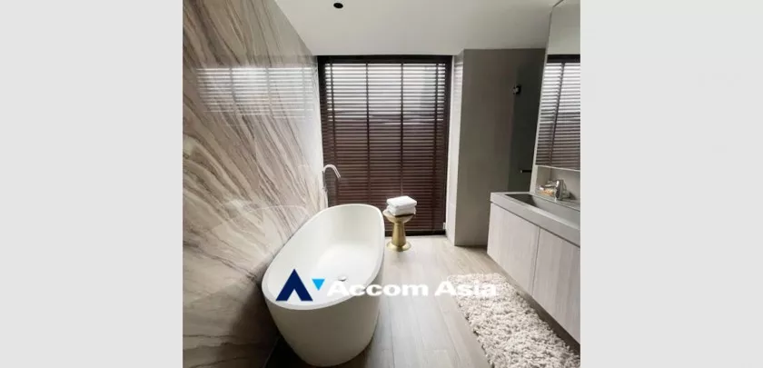 15  2 br Condominium For Rent in Silom ,Bangkok BTS Surasak at The Lofts Silom AA32627