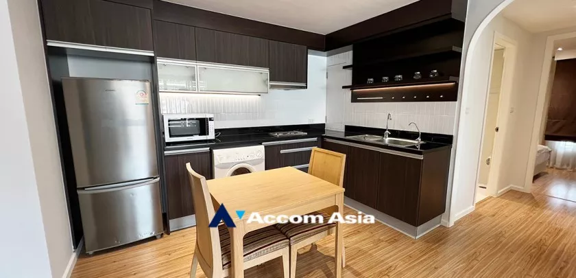 6  2 br Apartment For Rent in Ploenchit ,Bangkok BTS Chitlom at Apartment Steps from Lumpini Park AA32638
