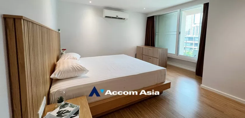 9  2 br Apartment For Rent in Ploenchit ,Bangkok BTS Chitlom at Apartment Steps from Lumpini Park AA32638