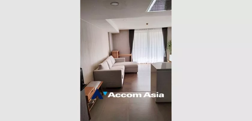  2 Bedrooms  Condominium For Rent in Ploenchit, Bangkok  near BTS Ratchadamri - MRT Silom (AA32639)