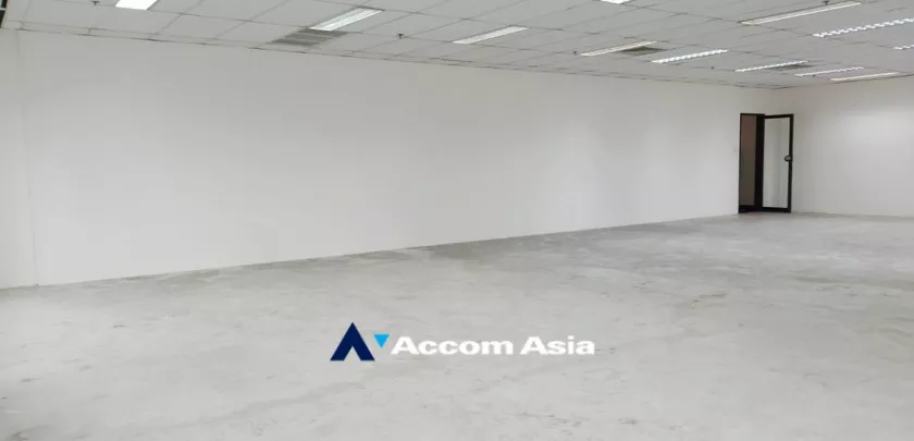unit Office space For Rent in Ploenchit, Bangkok  near BTS Ploenchit (AA32641)
