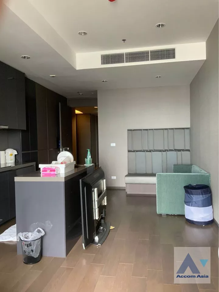 5  2 br Condominium For Sale in Silom ,Bangkok BTS Surasak at The Diplomat Sathorn AA32645