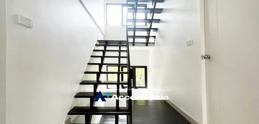 5  3 br Townhouse for rent and sale in Sukhumvit ,Bangkok BTS Phra khanong AA32652