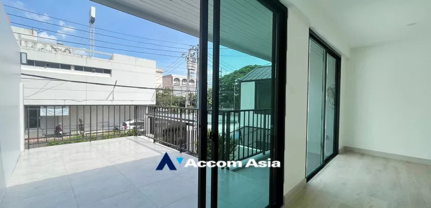 9  3 br Townhouse for rent and sale in Sukhumvit ,Bangkok BTS Phra khanong AA32652
