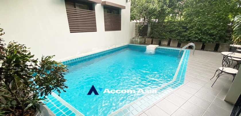 8  12 br Building For Sale in Sukhumvit ,Bangkok BTS Phrom Phong AA32653