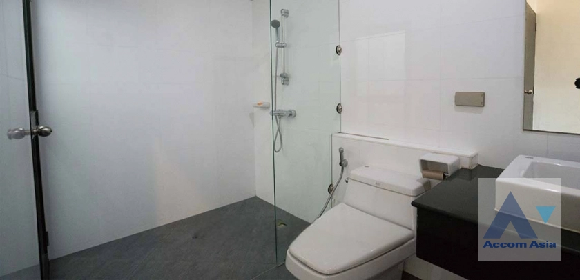 11  12 br Building For Sale in Sukhumvit ,Bangkok BTS Phrom Phong AA32653