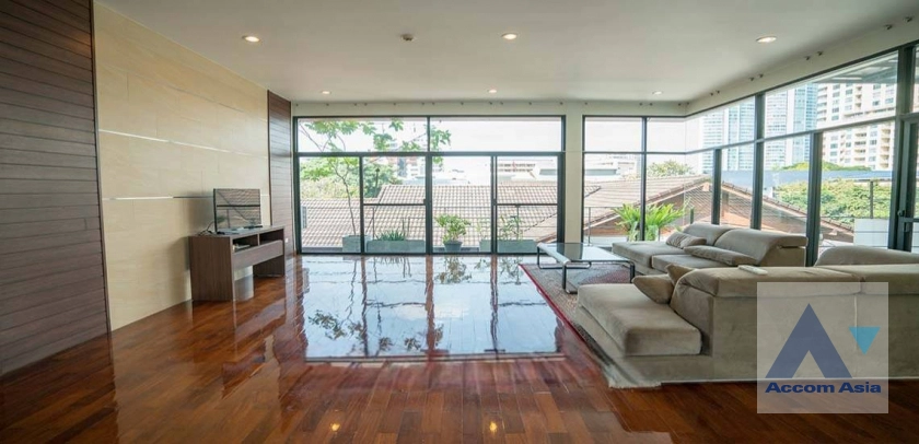 unitRARE Items หาไม่ได้แล้ว!! บ้านขนาดใหญ่  / Apartments for expat executives – เดินเพียง 5 นาทีถึง Emporium, EmSphere & Benjasiri Park ( AA32653 )
