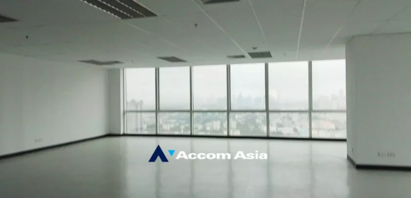  UM Tower Office space  for Rent ARL Ramkhamhaeng in Pattanakarn Bangkok