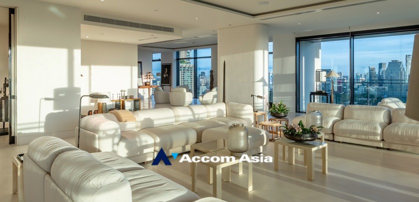 Penthouse |  4 Bedrooms  Condominium For Sale in Ploenchit, Bangkok  near BTS Ratchadamri (AA32669)