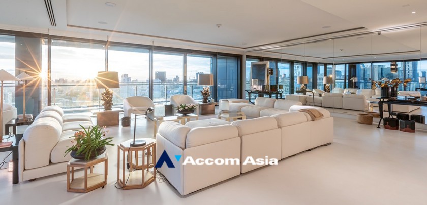 Penthouse |  4 Bedrooms  Condominium For Sale in Ploenchit, Bangkok  near BTS Ratchadamri (AA32669)