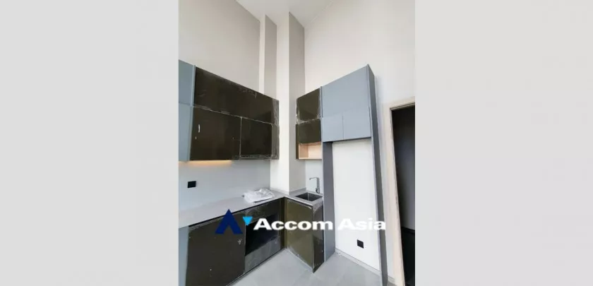 4  1 br Condominium For Sale in Ploenchit ,Bangkok BTS National Stadium at Cooper Siam condominium AA32678