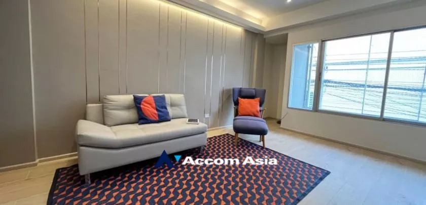 5  3 br Townhouse for rent and sale in sukhumvit ,Bangkok BTS Punnawithi AA32680