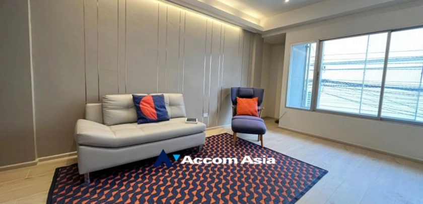 5  3 br Townhouse for rent and sale in Sukhumvit ,Bangkok BTS Punnawithi AA32680
