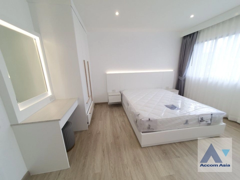 15  2 br Condominium for rent and sale in Silom ,Bangkok BTS Sala Daeng - MRT Silom at Silom Condominium AA32688