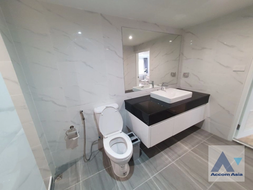 13  2 br Condominium for rent and sale in Silom ,Bangkok BTS Sala Daeng - MRT Silom at Silom Condominium AA32688