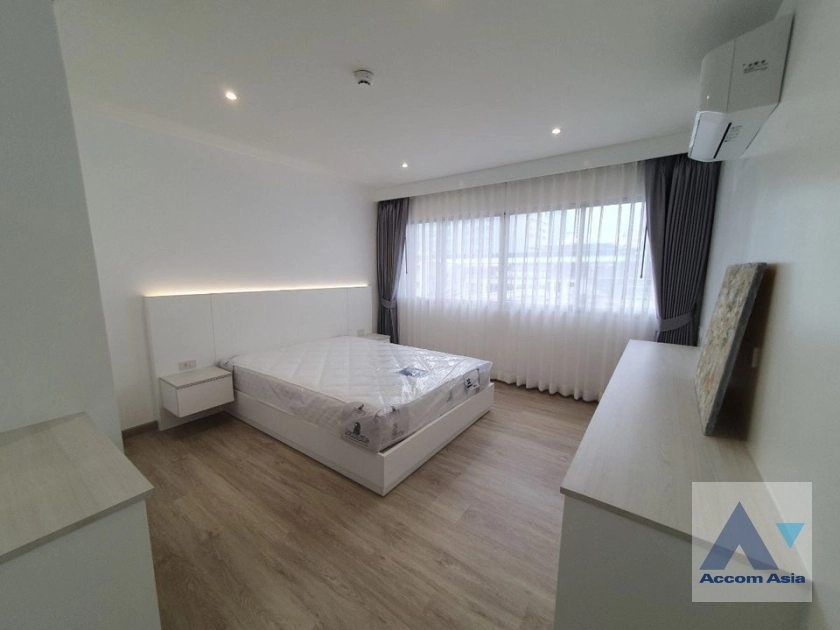 14  2 br Condominium for rent and sale in Silom ,Bangkok BTS Sala Daeng - MRT Silom at Silom Condominium AA32688