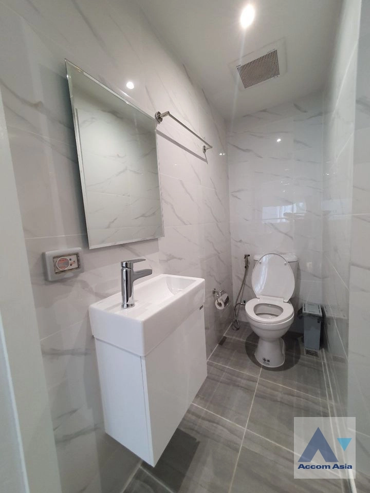 18  2 br Condominium for rent and sale in Silom ,Bangkok BTS Sala Daeng - MRT Silom at Silom Condominium AA32688