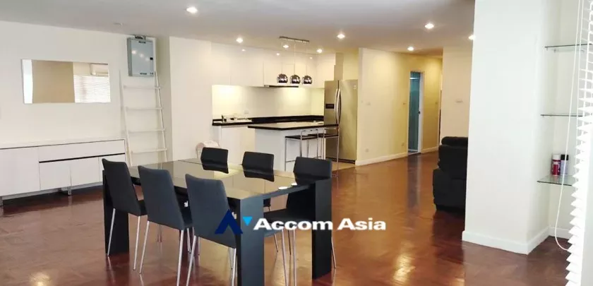  2 Bedrooms  Condominium For Rent & Sale in Silom, Bangkok  near BTS Sala Daeng - MRT Silom (AA32689)
