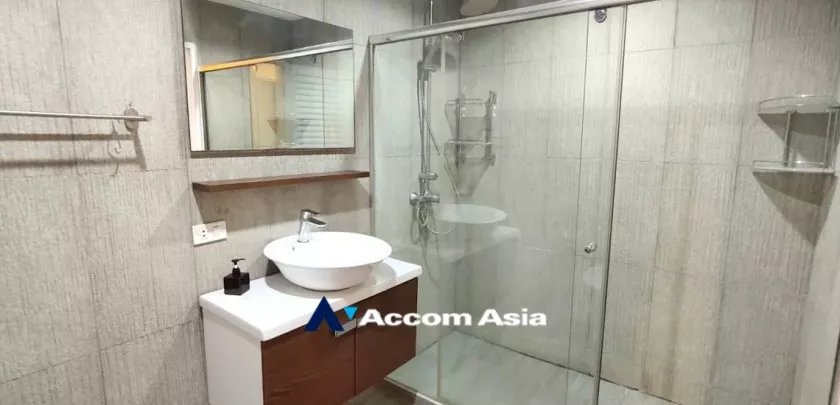 12  2 br Condominium for rent and sale in Silom ,Bangkok BTS Sala Daeng - MRT Silom at Silom Condominium AA32689