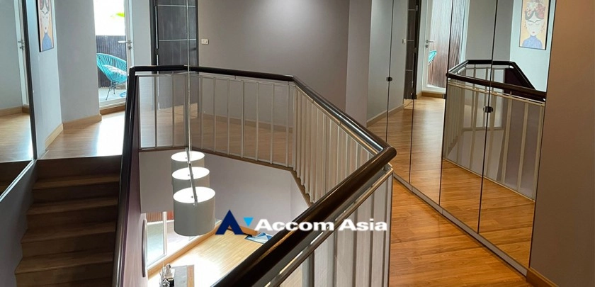 7  3 br Condominium For Sale in Sukhumvit ,Bangkok BTS Ekkamai at Tai Ping Tower AA32703