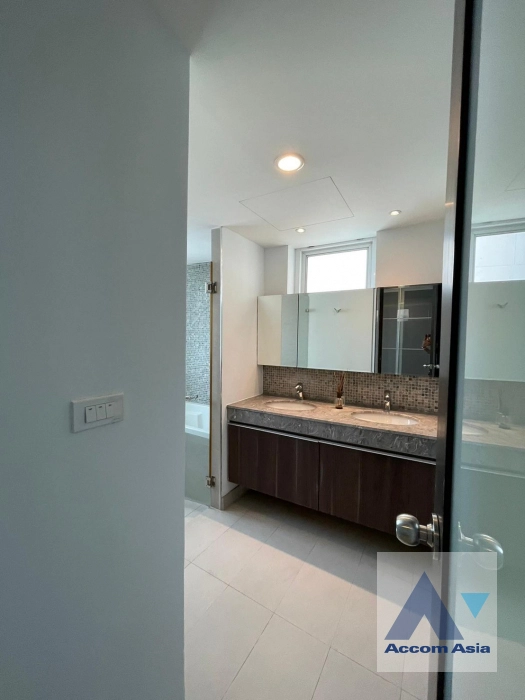 31  3 br Condominium For Sale in Sukhumvit ,Bangkok BTS Ekkamai at Tai Ping Tower AA32703