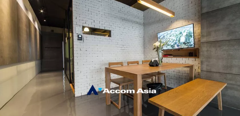  2  Retail / Showroom For Rent in sukhumvit ,Bangkok BTS Thong Lo AA32708