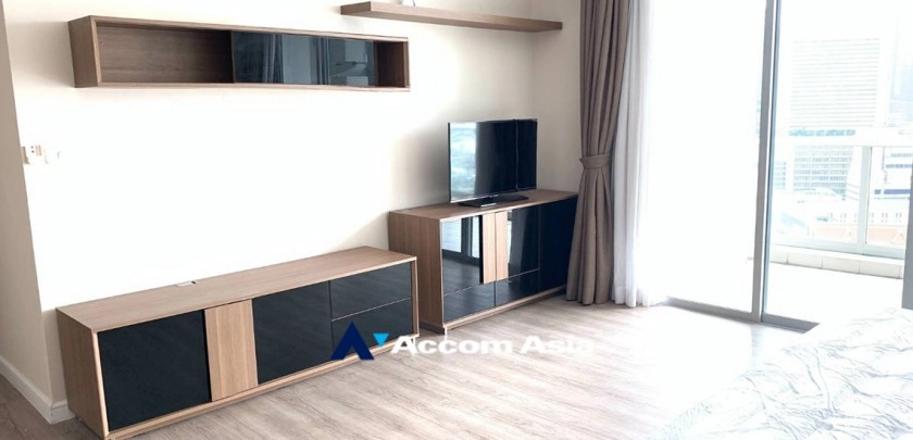 5  4 br Condominium For Rent in Ploenchit ,Bangkok BTS Sala Daeng - MRT Sam Yan at Chamchuri Square Residence AA32719