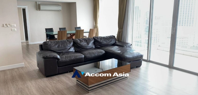  Chamchuri Square Residence Condominium  4 Bedroom for Rent MRT Sam Yan in Ploenchit Bangkok