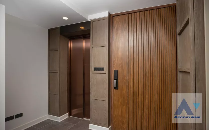 15  3 br House For Sale in Ratchadaphisek ,Bangkok ARL Ratchaprarop at Luka Residence Ekamai AA32727