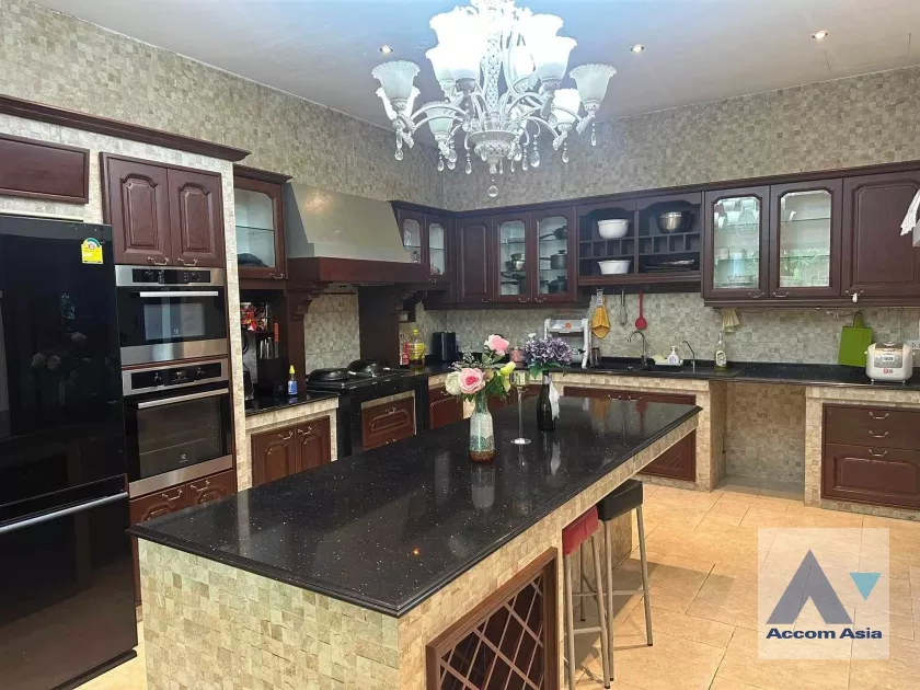 9  4 br House for rent and sale in Ratchadaphisek ,Bangkok ARL Hua Mak at House AA32731