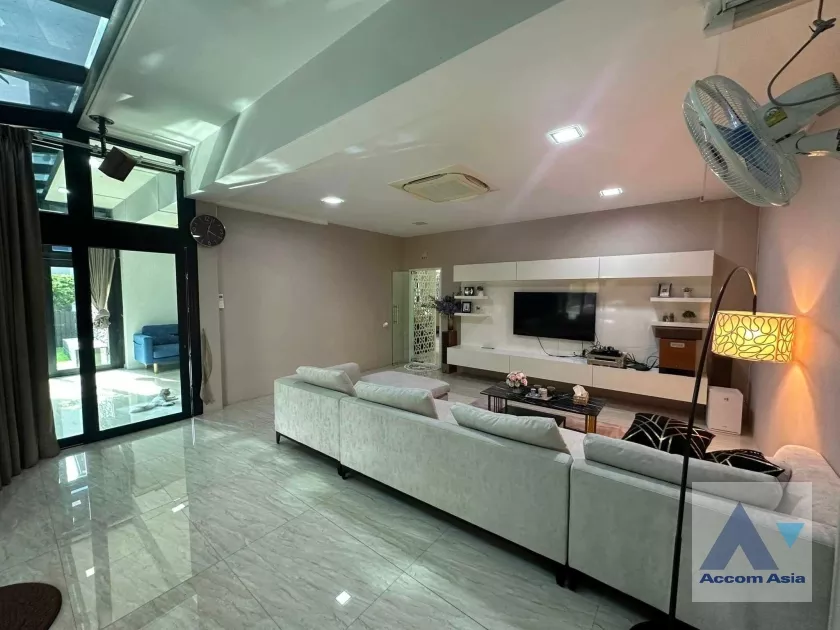 4  4 br House for rent and sale in Ratchadaphisek ,Bangkok ARL Hua Mak at House AA32731