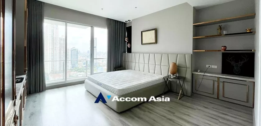 unitPenthouse |  3 Bedrooms  Condominium For Sale in Sathorn, Bangkok  near BTS Chong Nonsi (AA32738)