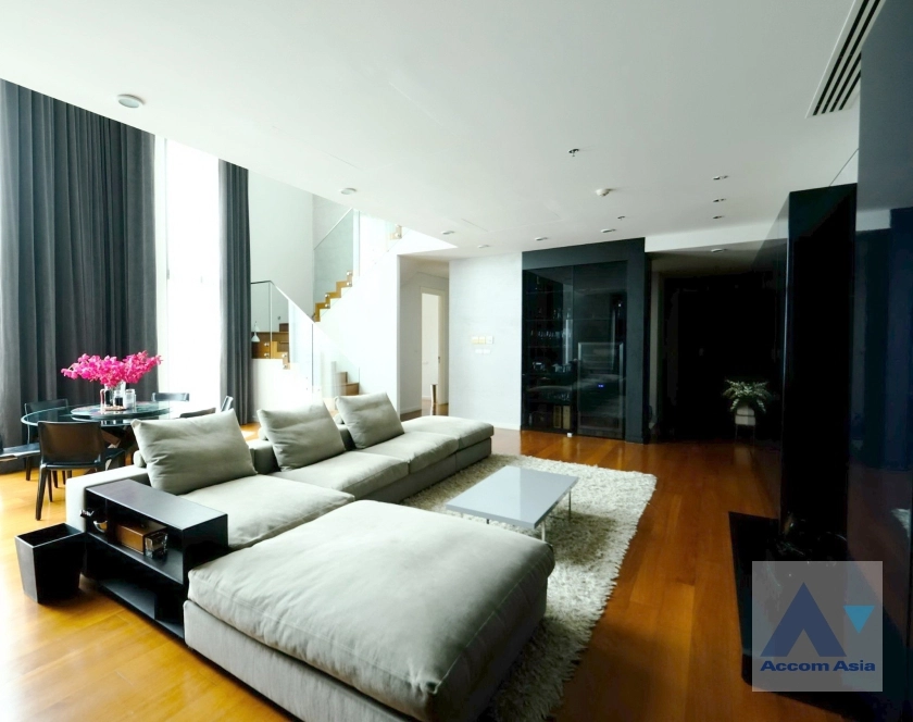 Duplex Condo | Bright Sukhumvit 24 Condominium  3 Bedroom for Sale BTS Phrom Phong in Sukhumvit Bangkok