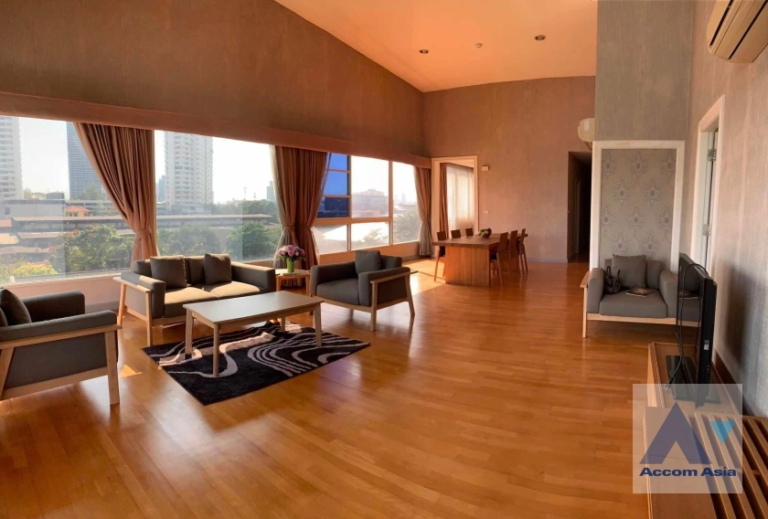 Riverside / River View, Penthouse | The Fine at River Condominium  3 Bedroom for Sale BTS Krung Thon Buri in Charoennakhon Bangkok