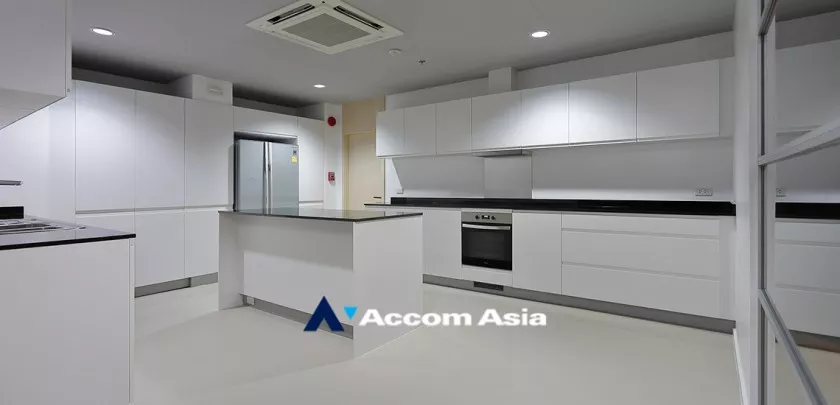 6  3 br Apartment For Rent in Sukhumvit ,Bangkok BTS Phrom Phong at Cosy and perfect for family AA32747