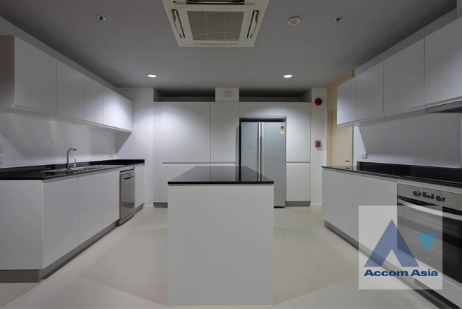 5  3 br Apartment For Rent in Sukhumvit ,Bangkok BTS Phrom Phong at High-Rise Serviced Apartment Near The Em District AA32747