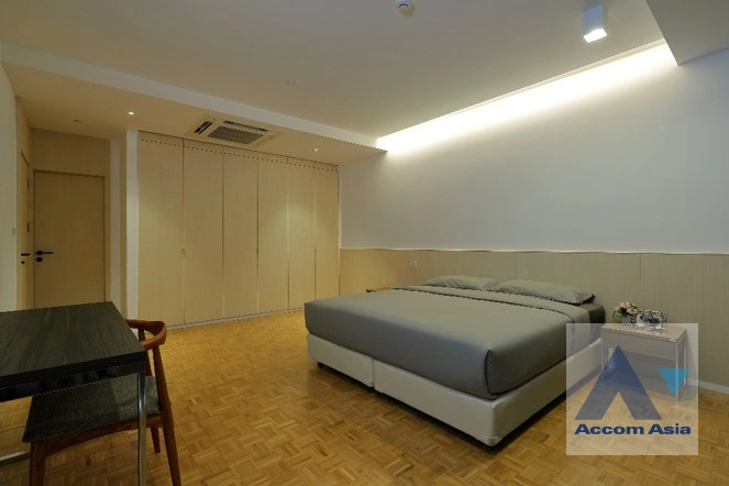 8  3 br Apartment For Rent in Sukhumvit ,Bangkok BTS Phrom Phong at High-Rise Serviced Apartment Near The Em District AA32747