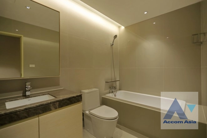 13  3 br Apartment For Rent in Sukhumvit ,Bangkok BTS Phrom Phong at High-Rise Serviced Apartment Near The Em District AA32747