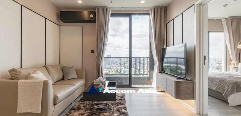  2 Bedrooms  Condominium For Rent in Petchkasem, Bangkok  near BTS Wuthakat (AA32750)