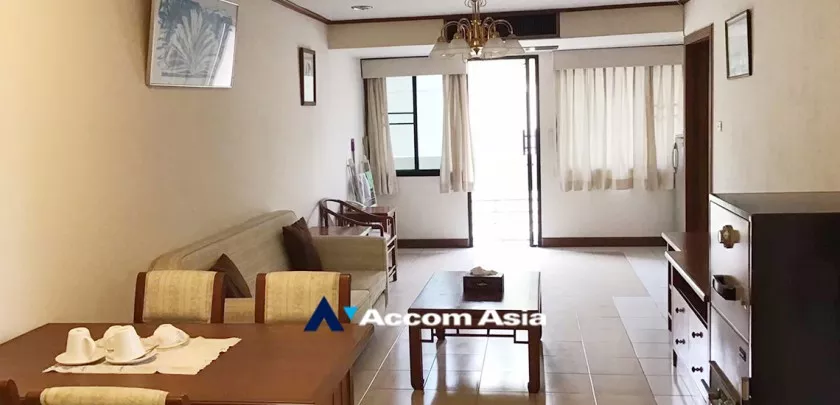  1 Bedroom  Condominium For Sale in Sukhumvit, Bangkok  near BTS Ekkamai (AA32752)