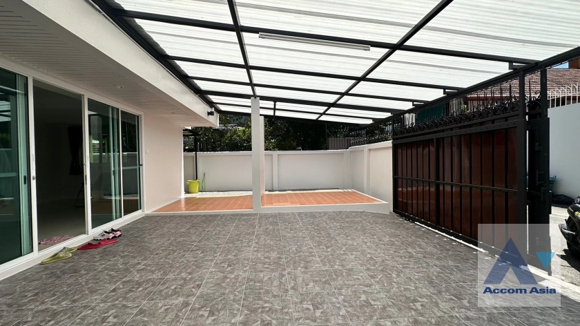 31  5 br House For Sale in Sukhumvit ,Bangkok BTS Ekkamai - BTS Phra khanong AA32755