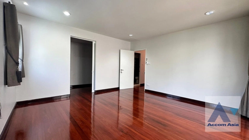 13  5 br House For Sale in Sukhumvit ,Bangkok BTS Ekkamai - BTS Phra khanong AA32755