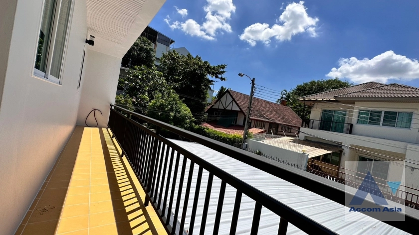 22  5 br House For Sale in Sukhumvit ,Bangkok BTS Ekkamai - BTS Phra khanong AA32755