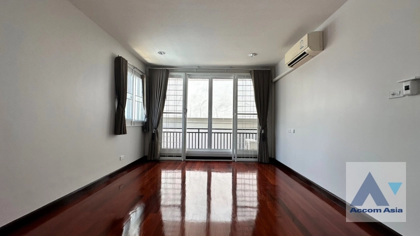 23  5 br House For Sale in Sukhumvit ,Bangkok BTS Ekkamai - BTS Phra khanong AA32755