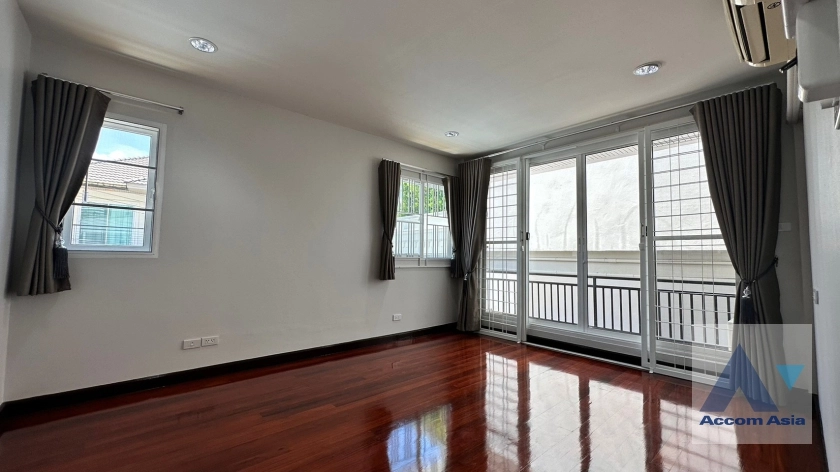 26  5 br House For Sale in Sukhumvit ,Bangkok BTS Ekkamai - BTS Phra khanong AA32755