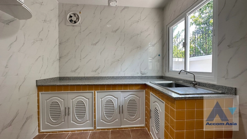 8  5 br House For Sale in Sukhumvit ,Bangkok BTS Ekkamai - BTS Phra khanong AA32755