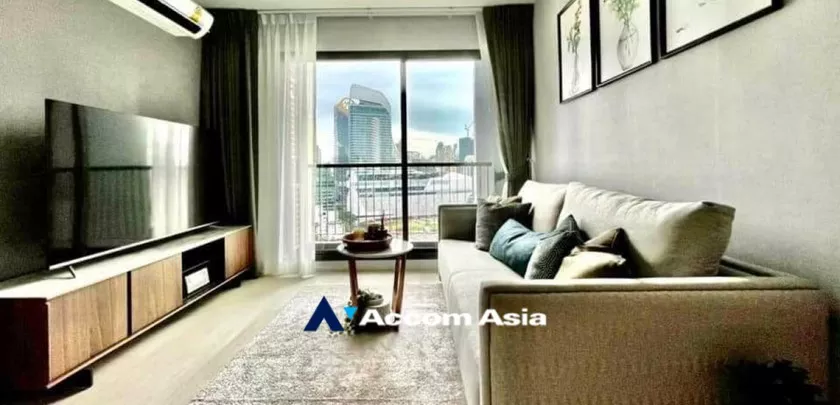 unit 2 Bedrooms  Condominium For Rent in Ploenchit, Bangkok  near BTS Ploenchit (AA32758)