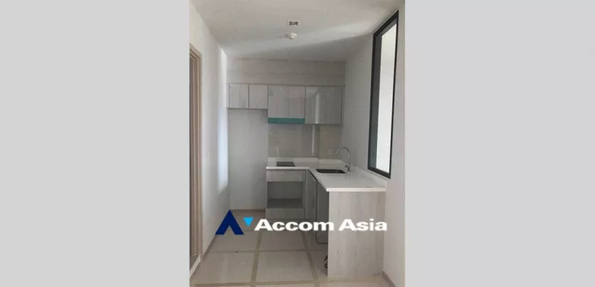 unit 1 Bedroom  Condominium For Sale in Ploenchit, Bangkok  near BTS Ploenchit (AA32759)